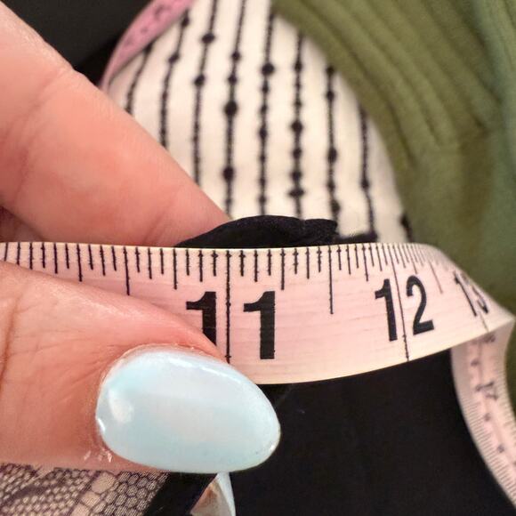 VALENTINO | Silk Double Layer Pink and Black Lace Print Muffler Scarf 26 x 71.5" - Picture 7 of 10